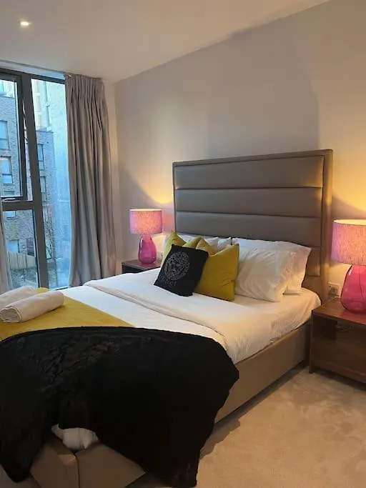 Appartement Lovely 2 Bed In Royal Wharf Londres