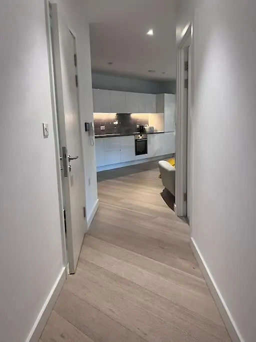 Apartment Lovely 2 Bed In Royal Wharf London
