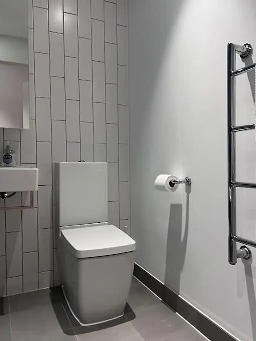 Lovely 2 Bed In Royal Wharf London